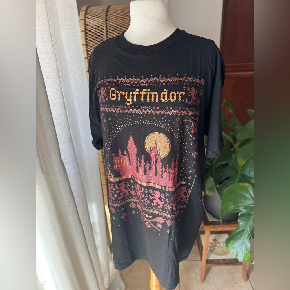 Black Gryffindor Graphic‎ T-Shirt